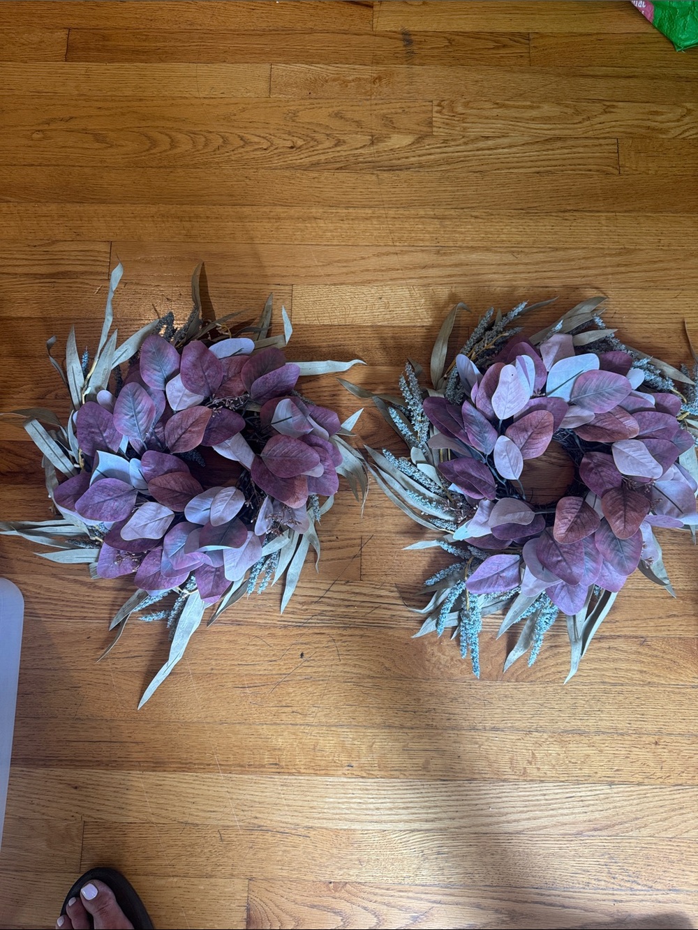 NWT Dusty Mauve / cream  Wreath